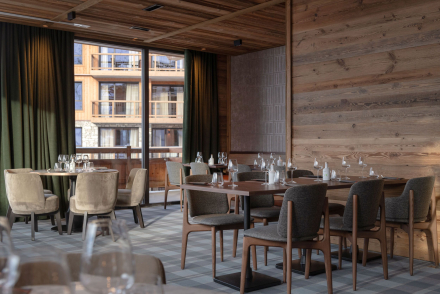 Le Télémark Brasserie Montagnarde aux Menuires, au pied des pistes